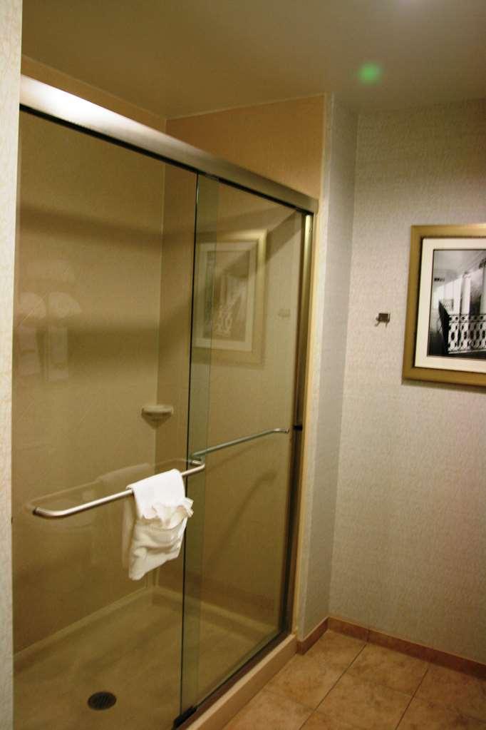 Hampton Inn & Suites West Point Room photo